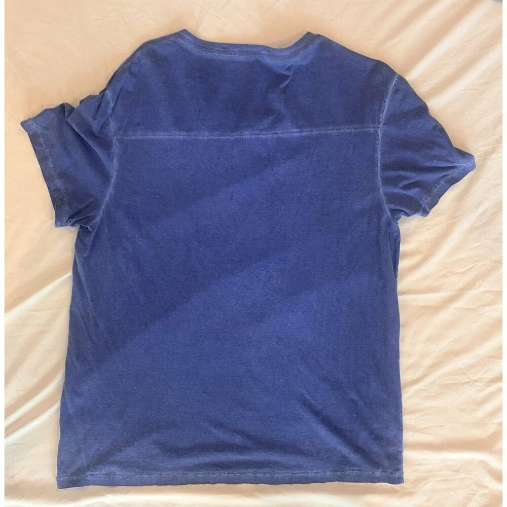 Guess Mens Blue V Neck T Shirt Established 18 Graphic Short Sleeve Size L 100% C - Picture 2 of 5